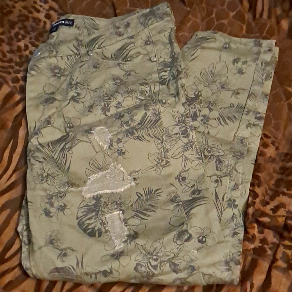 Skinny jeans  NEVER WORN NWOT